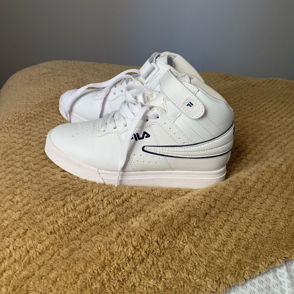 white fila high tops